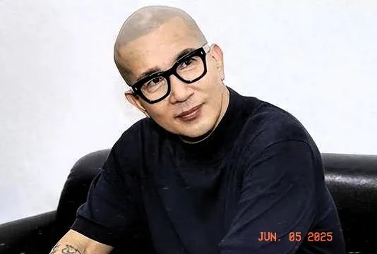 韩国老公没回韩国 大S妈夸他好多年轻人做不到的事

大S走了四五个月了，韩国老