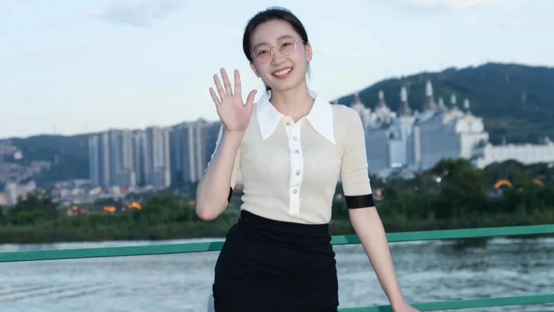 时间煮雨，雨滴里藏着不知名的欢喜