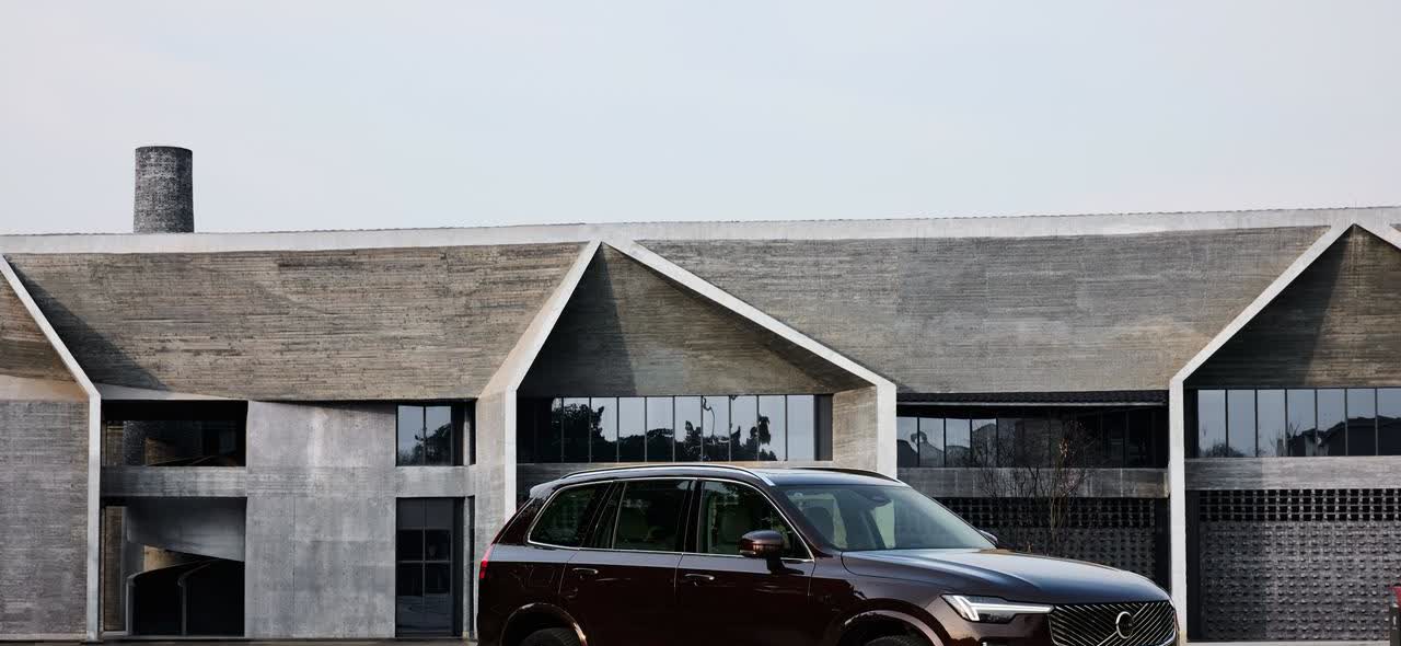 沃尔沃全新XC90终于是迎来正式的上市了，限时参考尊享价47.9万元起。对于沃尔