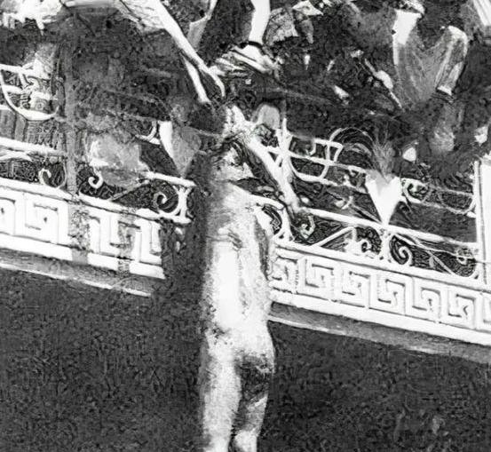 国王惨死：伊拉克王朝覆灭的血腥真相











1958年，伊拉克国王
