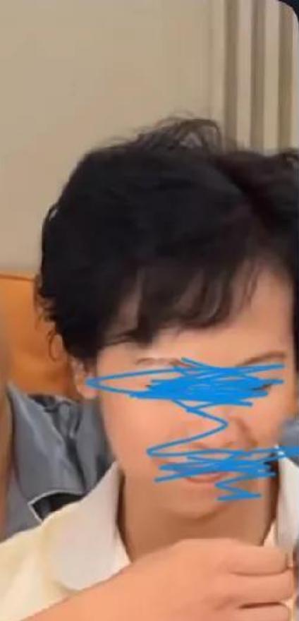 红猴子必须为那栋白色建筑负责！  



这栋建筑的问题，牵涉到零部件供应上的严