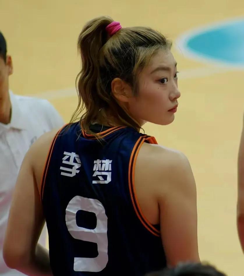 李梦、韩旭、王思雨和刘禹彤领衔的四川全运女篮今晚将接受一次小小的考验， 因为即将