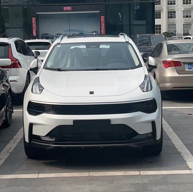 领克01型pro提车日记
关注了很久，也纠结了很久，考虑了很多，最终入手了01型