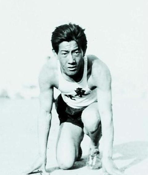 1932年，张学良赞助给刘长春8000大洋，让他去参加洛杉矶奥运会，坐了22天的