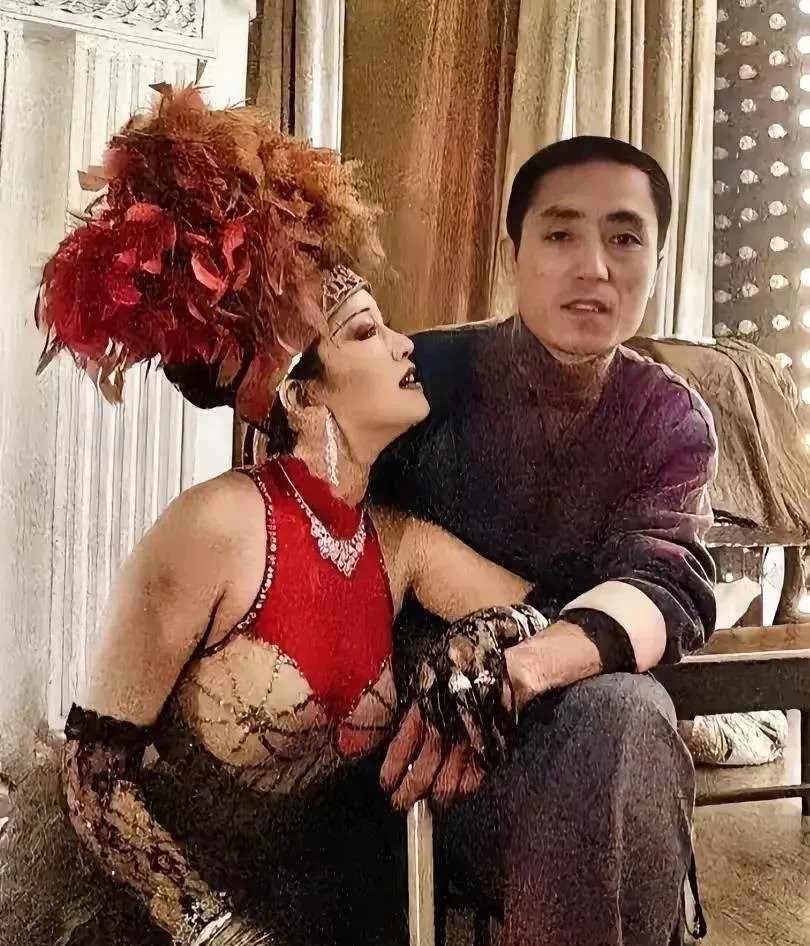 巩俐张艺谋旧照引回忆











天哪，不敢相信自己的眼睛！巩俐和张艺