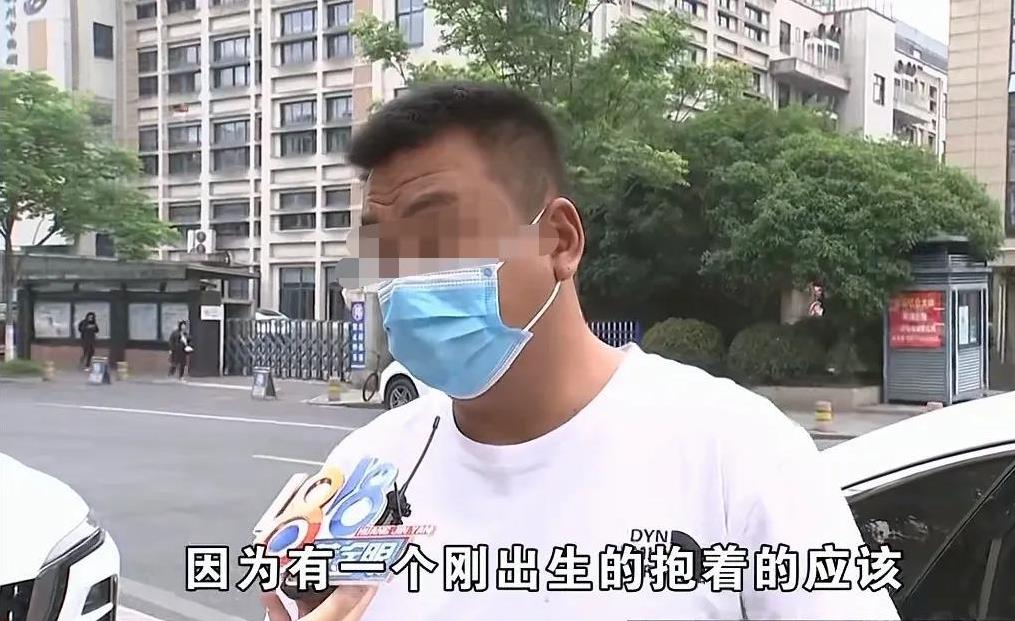 浙江杭州，一男子是网约车司机，每月能挣17000-18000元，没想到，他拉了个