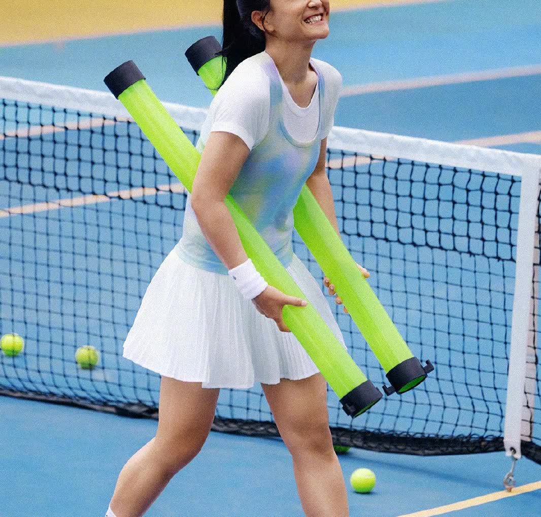 贾玲瘦下来后是真没搞笑气质了，以前她笑起来给人一种很温暖的感觉，现在瘦了笑容怎么