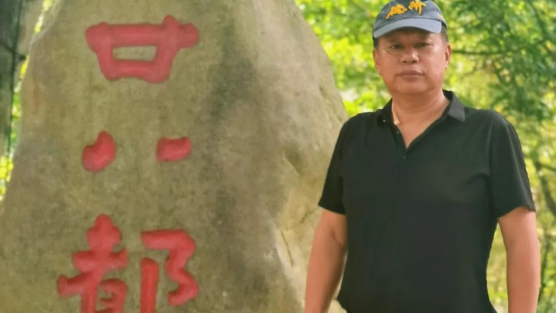 “一脚踏三省”：漫游“文化飞地”廿八都古镇