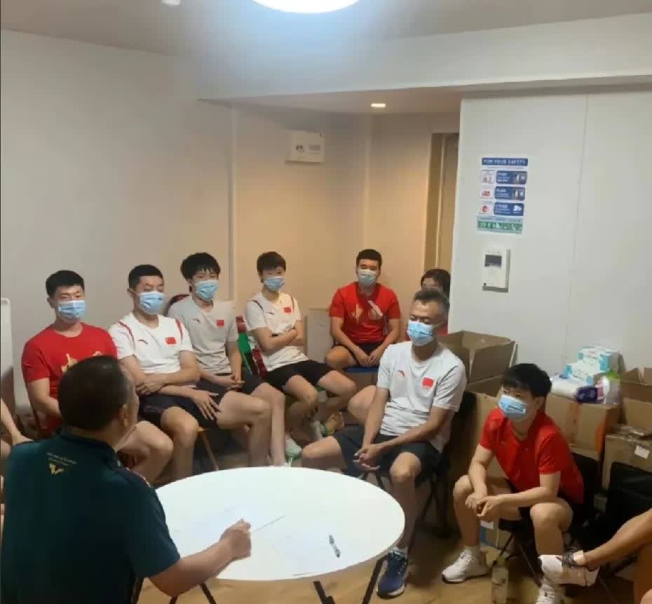 腿该收还是会收的，男德的典范[呲牙][呲牙][呲牙]