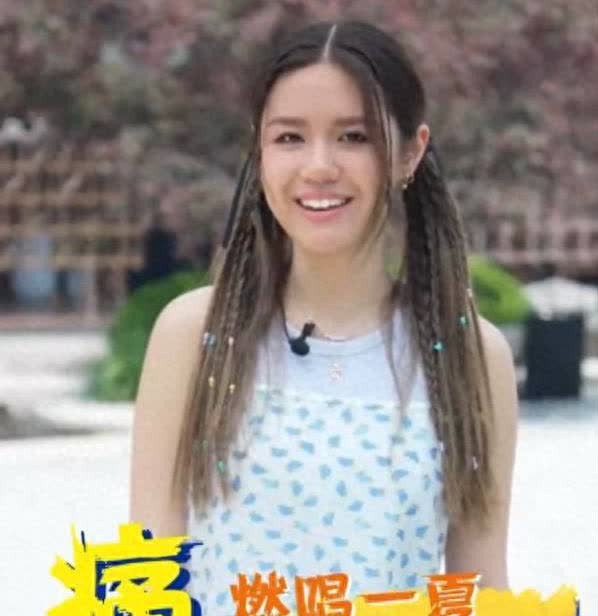 【钟镇涛发文官宣女儿正式出道 将在音综中登台演唱】

6月5日，钟镇涛发文表