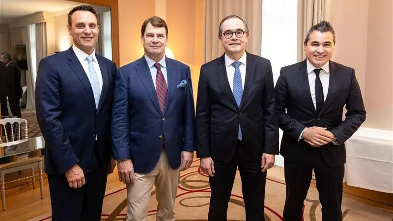 雷诺集团与福特签署合作战略