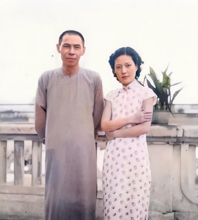 1965年，杜月笙的四姨太姚玉兰外出打牌，突然感到全身发热，焦躁不安，她心中涌起