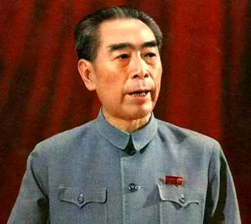 耿飚愤而辞职，周总理送给他三句话，让他豁然开朗