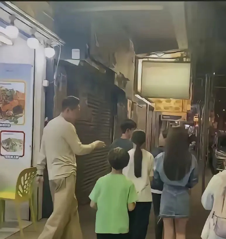 汪小菲请保姆带孩子引热议











天呐，这也太让人震惊了吧！汪小菲