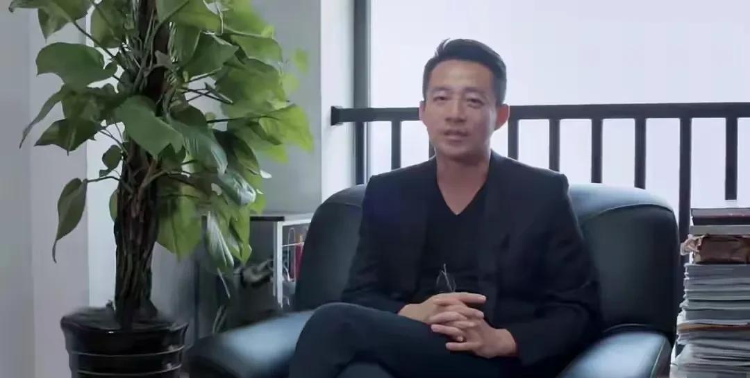 具俊晔怎么想的？居然还想让汪小菲竞拍下大S那套豪宅。
而且还是以保留大S生前回忆