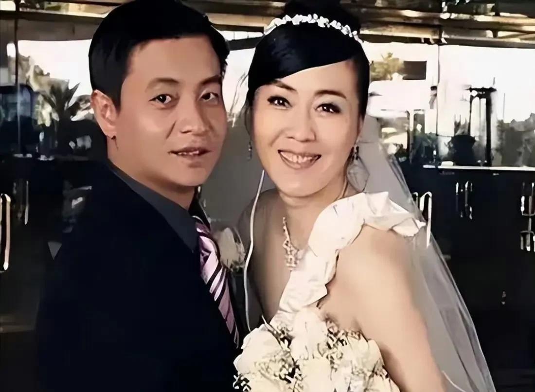 李琳当年和李大双说好这辈子不要孩子，做潇洒丁克夫妻。结果眼瞅着俩人都五十多岁了，