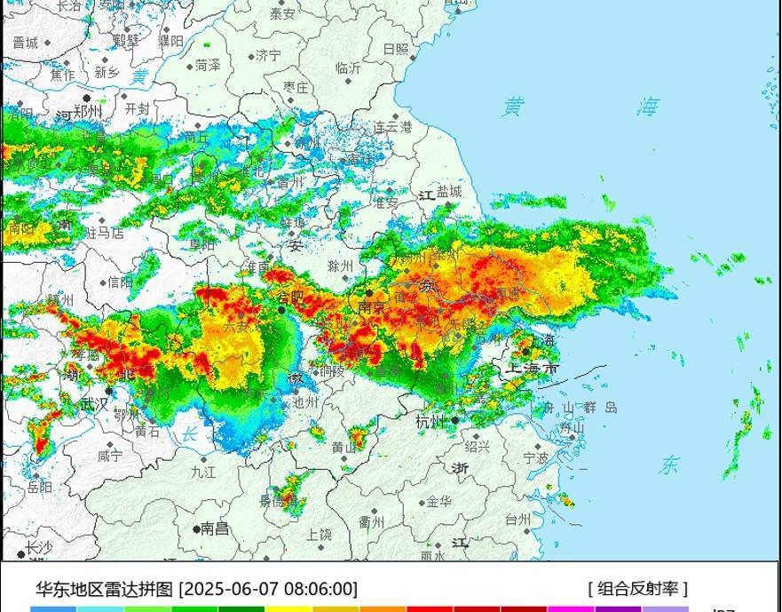 高考首日，梅雨带正式形成，南通全市迎来暴雨。在南通民间说法里，下雨天是涨水，是吉