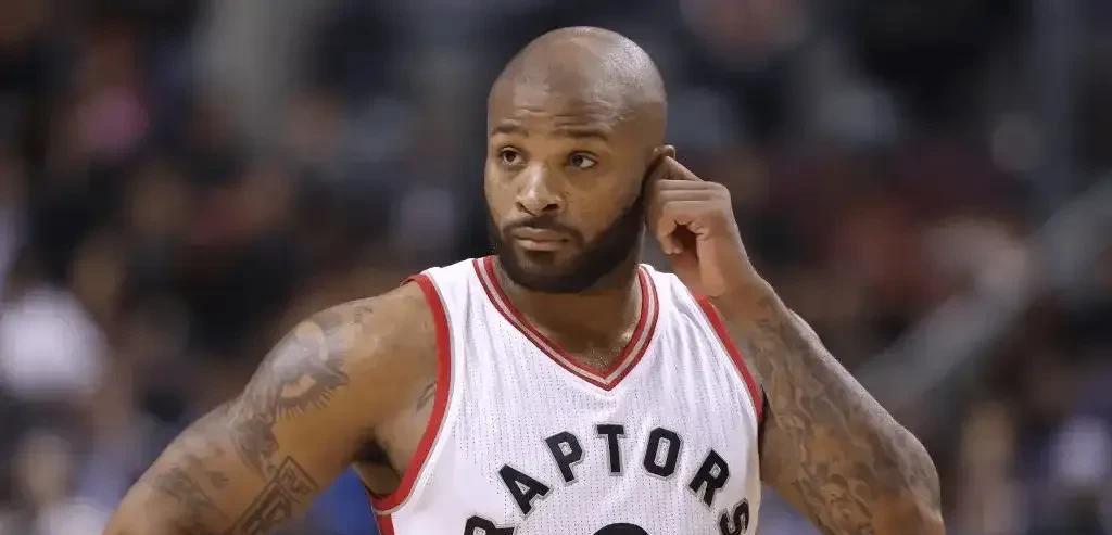 3月9号的NBA，多人完成签约，还有一人被罚款
1、40岁老将塔克，与尼克斯达成
