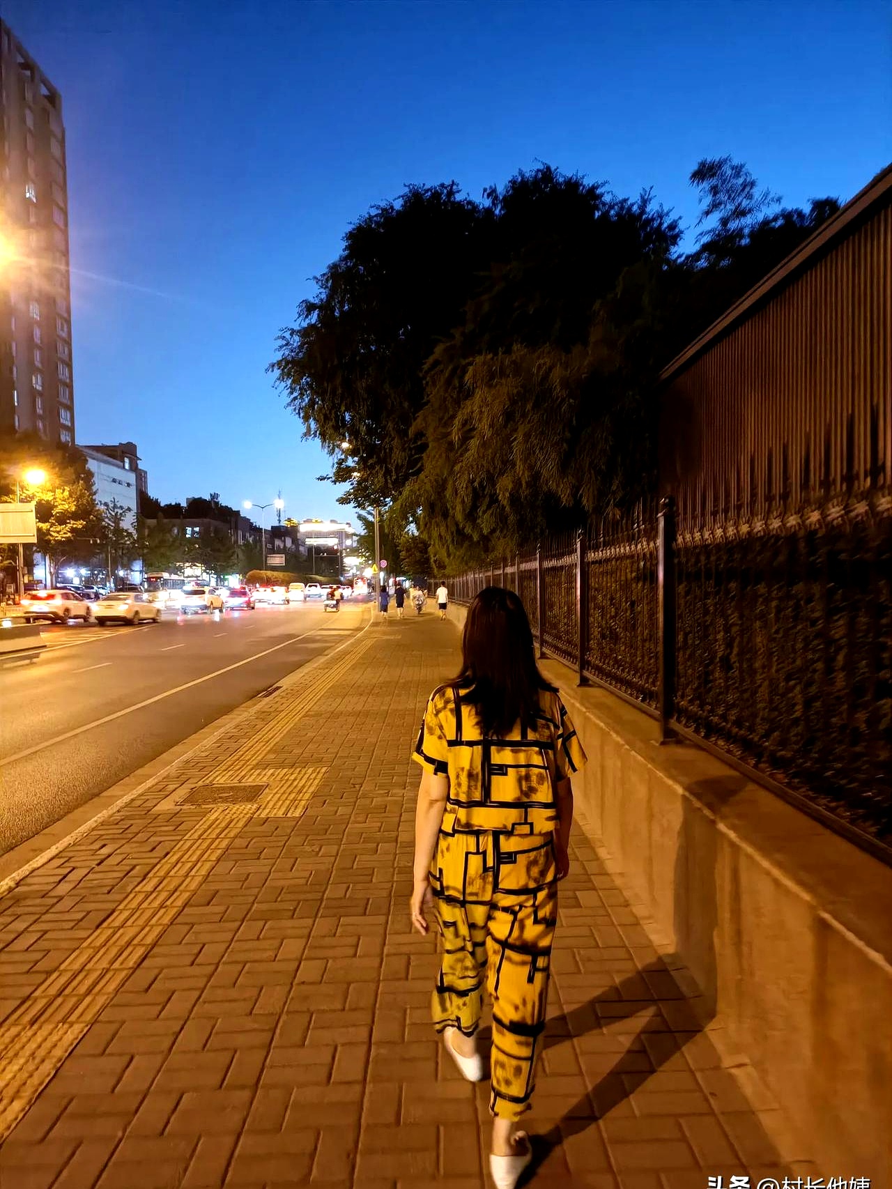 五十知天命，一百二知轻重

51岁，146斤，高血压，脂肪肝，膝盖疼得厉害—