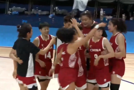 中国大学生女篮4分优势战胜波兰队，挺进大运会决赛！
	
比赛几经起伏，双方多次交