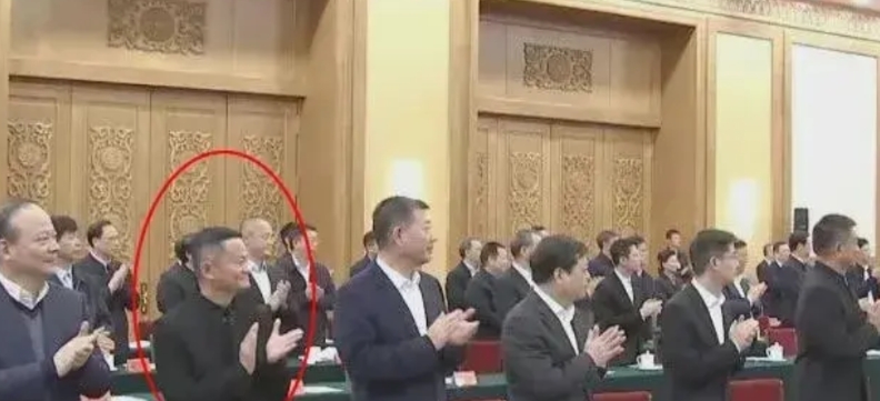 为什么增强民企信心的不是任正非、不是雷军，而是沉默的马云！  

在2025年2