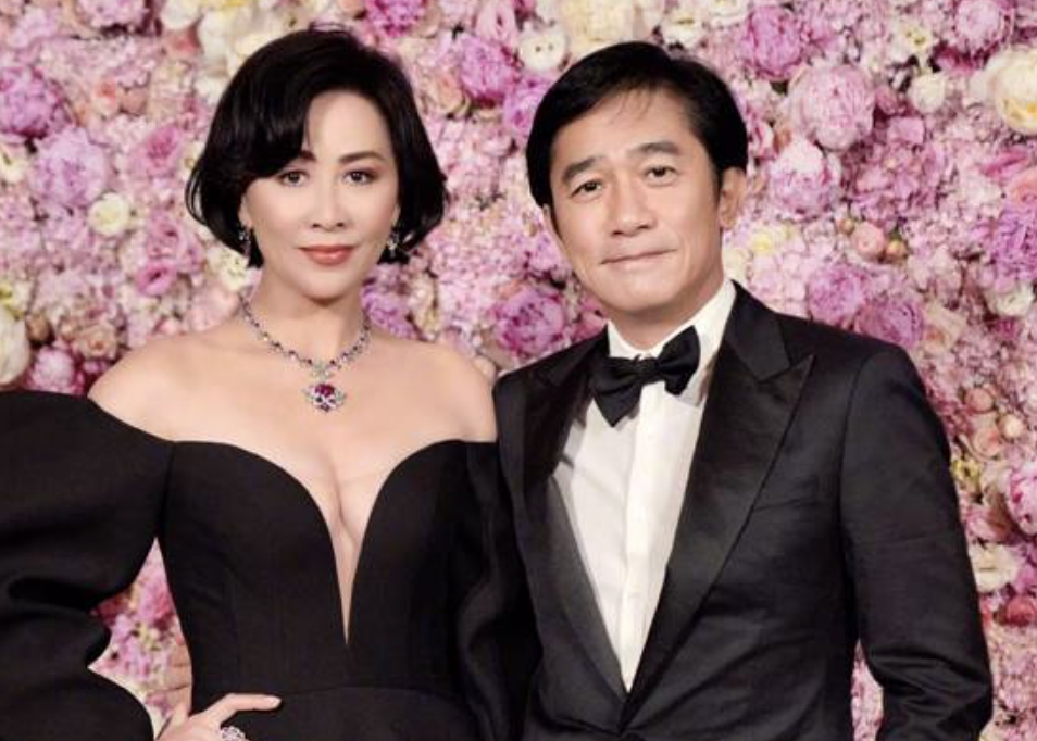 梁朝伟和刘嘉玲的婚姻模式一直备受关注，一个喜欢独处，一个热衷社交。
两人求同存异