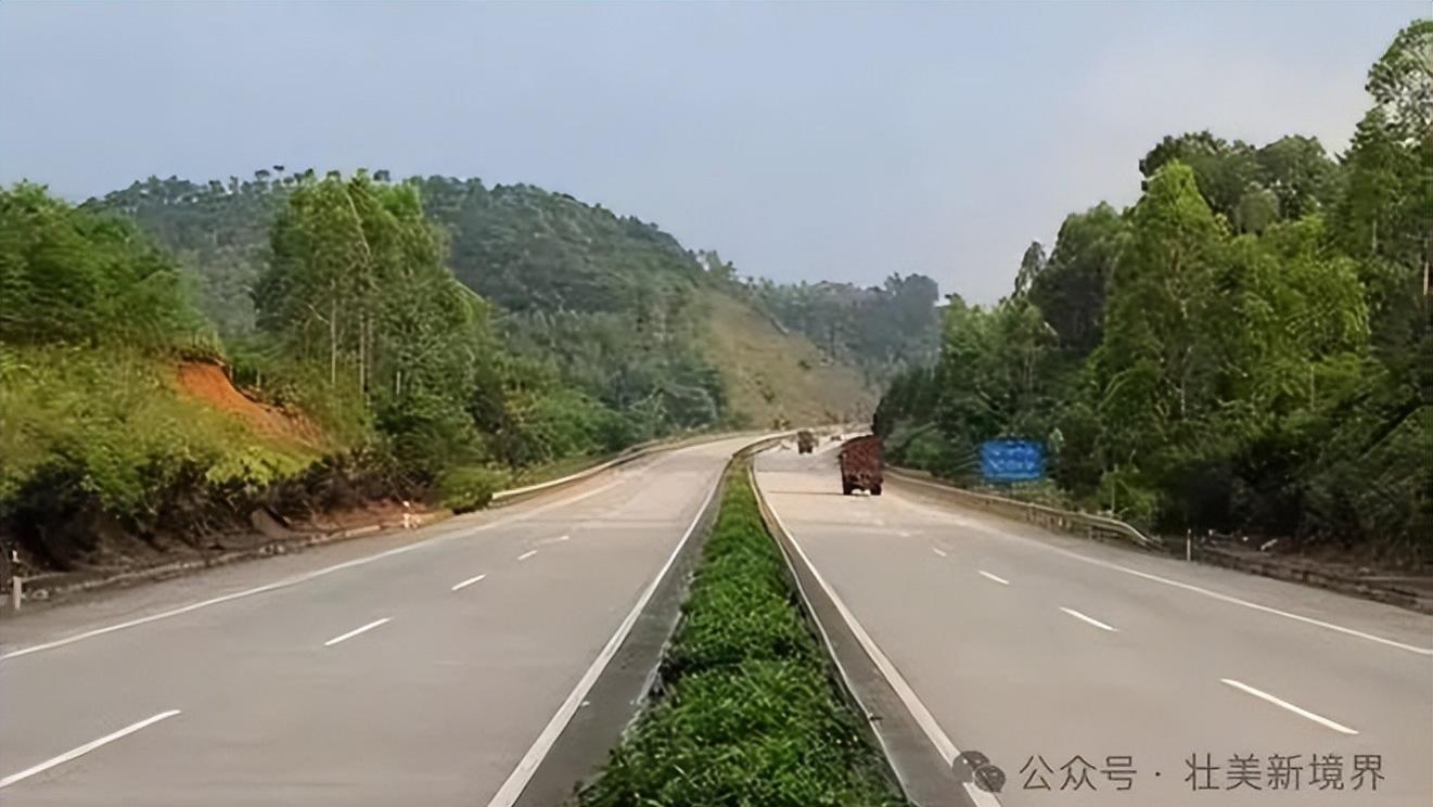 G80广昆高速玉林至岑溪段白改黑工程已开工，通车的日子还会远吗