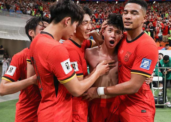 国足绝杀巴林背后：排名上升四位，力压泰国避免沦为亚洲杯三档