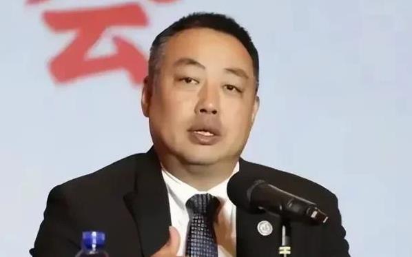 刘国梁还是输给了樊振东，自从樊振东公开表示自己退出世界排名后，凭借自己奥运单打冠