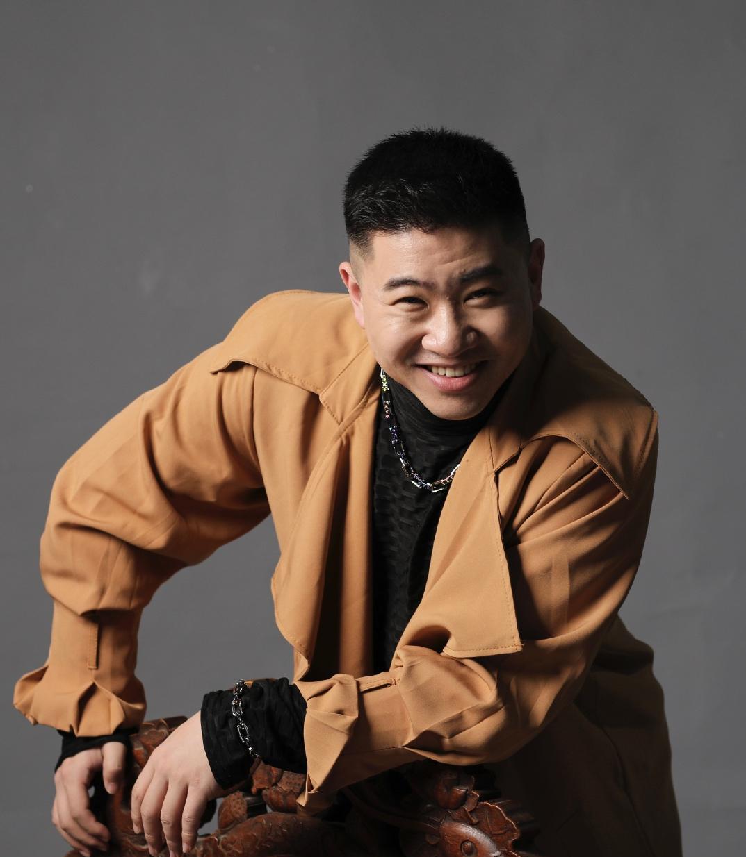 “杨叔叔”carry全场解锁新身份
《喜夜2》终于迎来了新闫佩纶
《喜夜2》第二