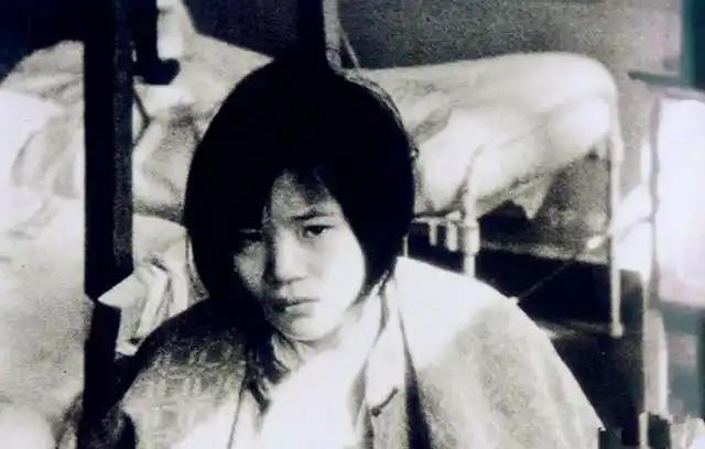 1938年春，日本军部在其国内首次秘密征召“随军慰安妇”。
1938年春天那会儿