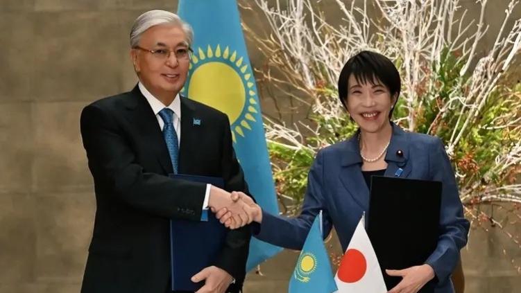 托卡耶夫的争议访日行，中亚棋局新变数