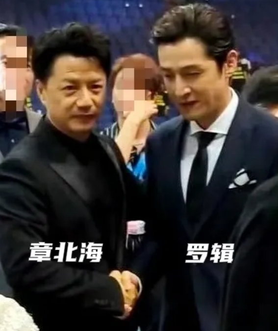 张艺谋版的电影《三体》雷声大雨点小，热搜上了好几次也开不了机，半天演员都定不下来
