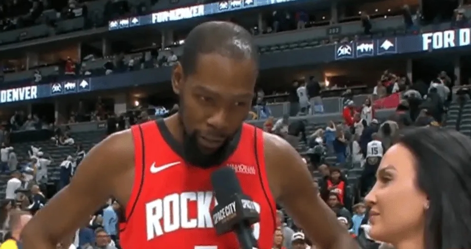 今天NBA常规赛火箭客场对阵掘金的比赛已经结束。全场战罢，火箭以115-101战