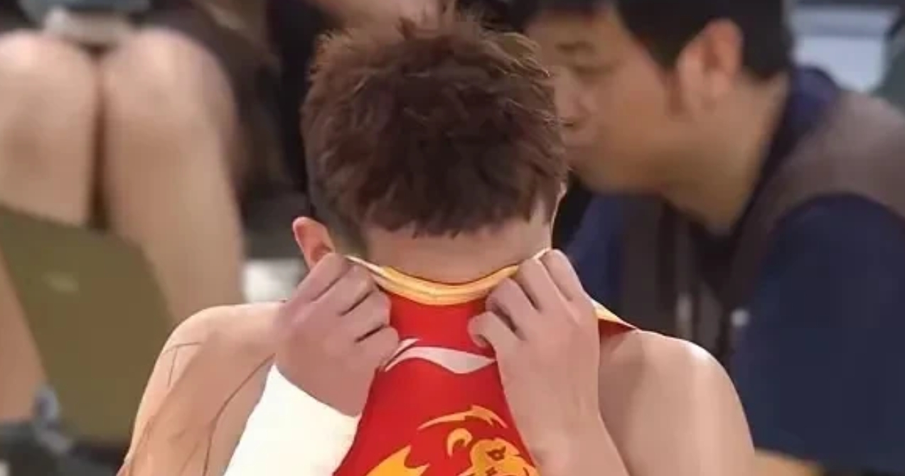 胡金秋要考虑了，要不要换一个东家[灵光一闪]

昨天，广厦输给北京，已经没了一个