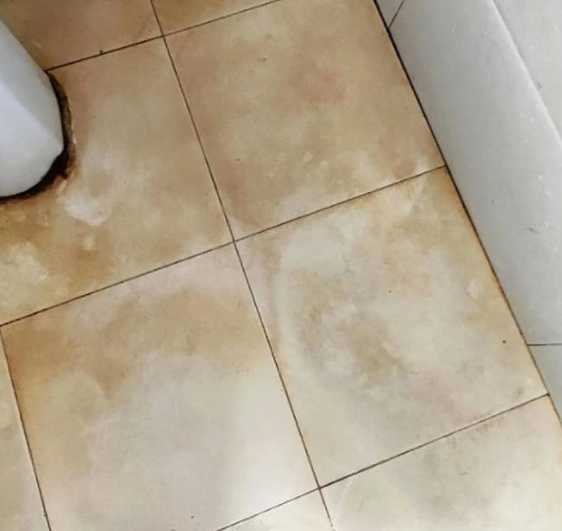 厕所水垢太厚太硬怎么清除？