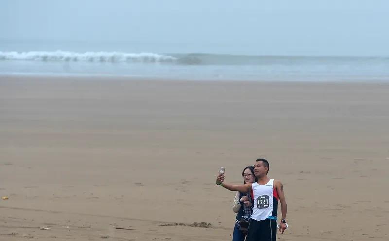 7月30日04时30分，今年第8号台风“竹节草”（热带风暴级）在浙江舟山朱家尖岛