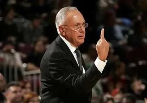 欣赏NBA，悟出了一个真理，我们的职业球员体能是“短板”，吃得苦中苦、方为人上人