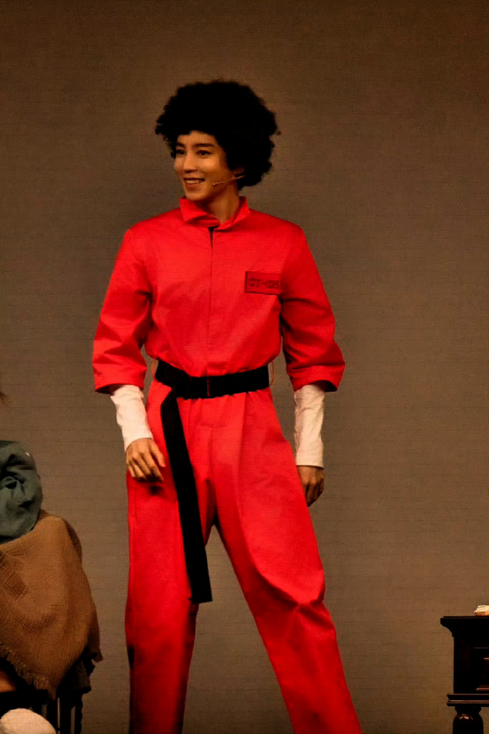 王俊凯对自己狠起来，就没有别人啥事儿了

王俊凯真是勇于突破自己，在话剧中竟然尝