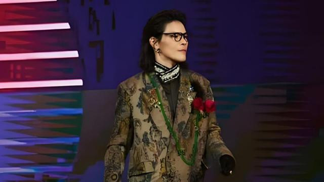 顶级豪门欠美高梅140万？最新进展：向佐强调“谣言止于智者”