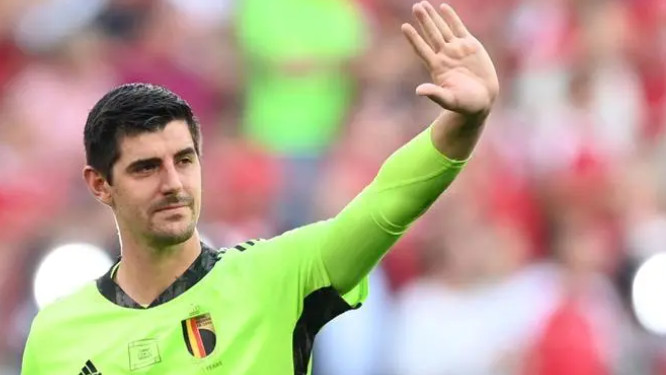 近日，关于曼联的好消息传来，曼联的第四名新签约球