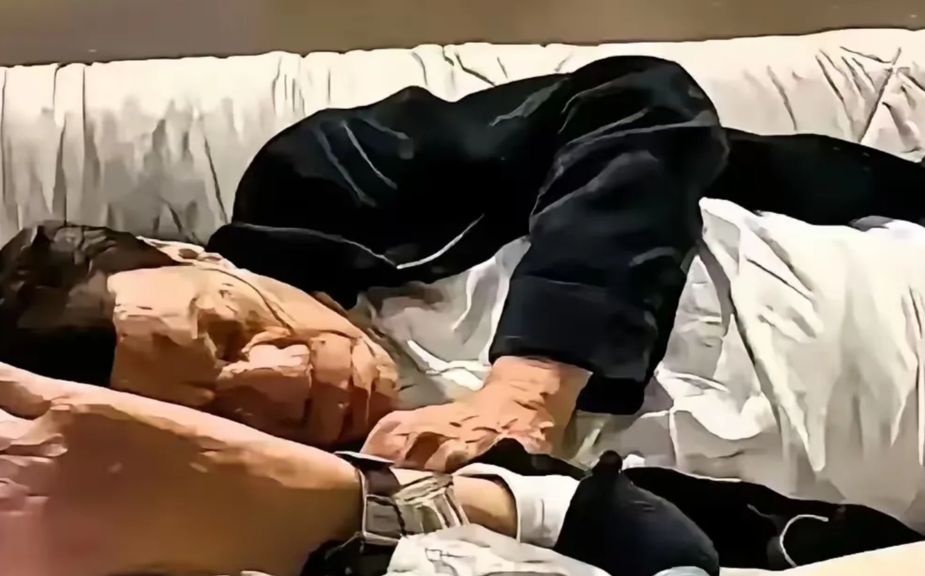 马科斯漏子捅大了
指望打压竞争对手，以反人类罪把老杜送去海牙法庭，80岁的人了经