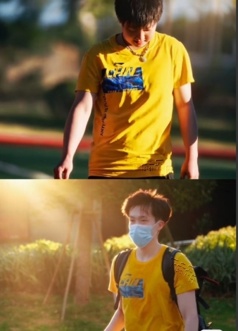 第一次看到莎头这张图
还藏着多少惊喜我们不知道啊！

两人穿一样黄色的文化衫
都