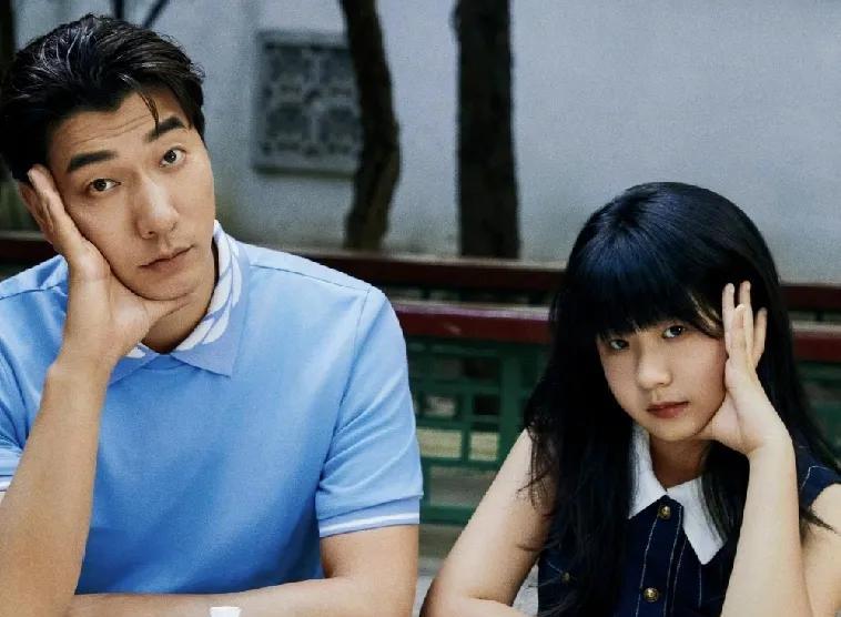 张亮女儿，变化太大了！
6月13日下午，张亮在社交平台发文，晒出与女儿的温馨合照