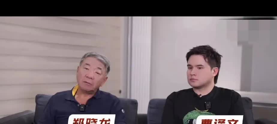 郑晓龙：找肖战来演《藏海传》，对我来说是一个非常正确的选择！
记者问：您对他满