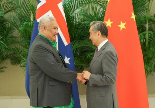 中国和库克群岛谈妥了
当地时间28日，外交部长王毅在厦门会见来华出席第三次中国—