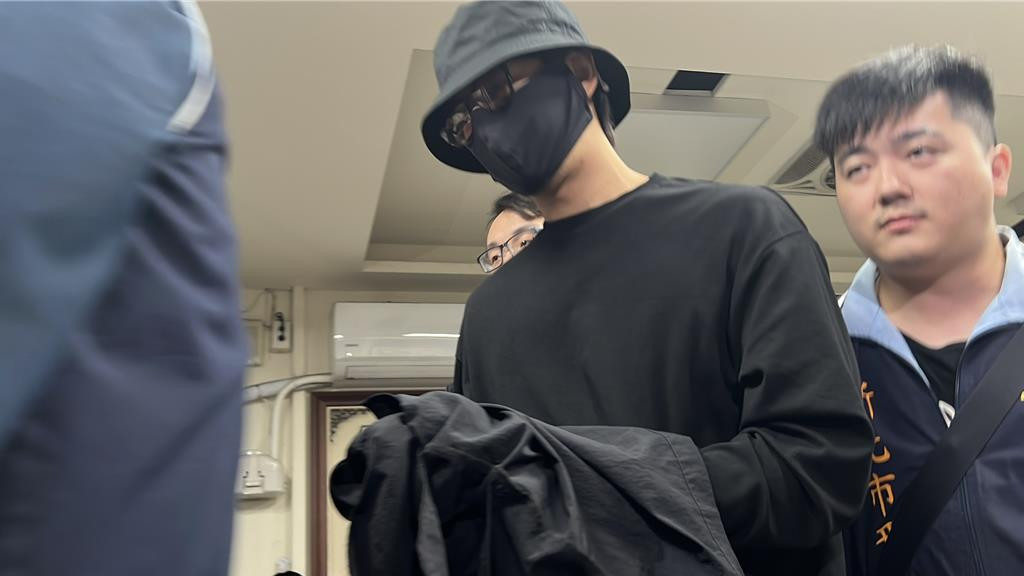 陈柏霖10万闪兵成功，修杰楷15万失败服替代役！检方清晨拘提4人
