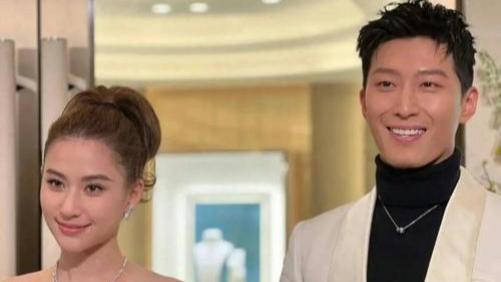 何超莲晒生日合照不见窦骁身影，8000万婚礼背后婚姻状况成谜