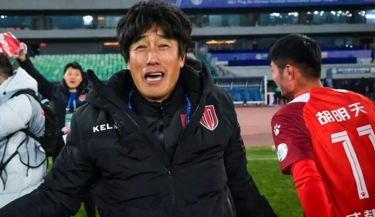 徐正源和成都蓉城本来是郎有情，妾有意，现在闹成了反目成仇！
成都蓉城能走到现在，