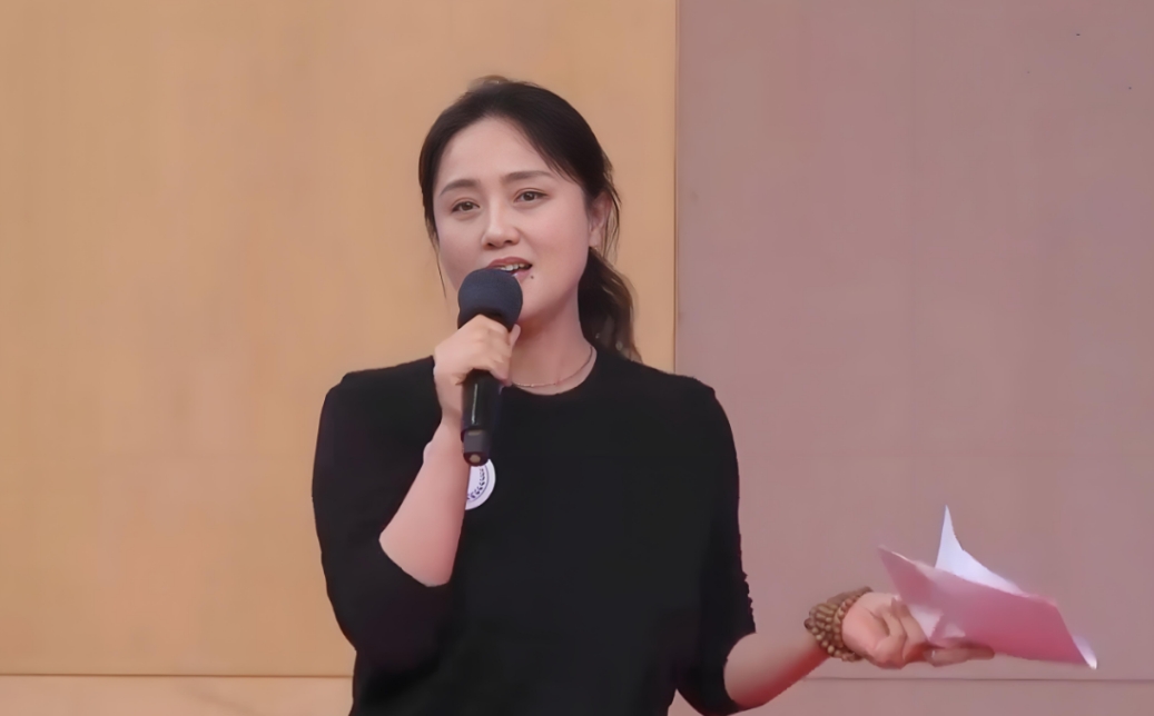 谁能想到，明星缅怀故友，却深陷舆论，这样的事情就发生在翟天临身上，因为缅怀朱媛媛